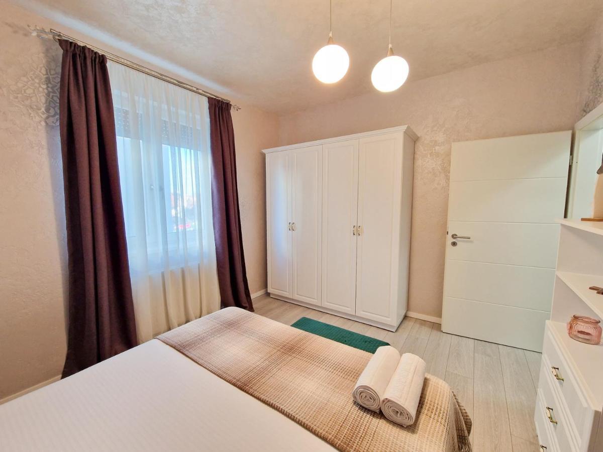 Mirvana Apartments Legacy Residence Timisoara Esterno foto